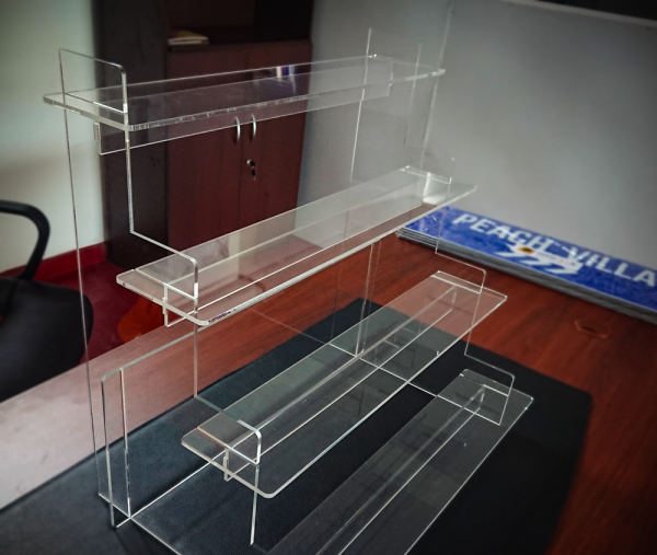 Pleksi Ürün ve Teşhir Stand 3 Katlı Şeffaf Pleksi Ürün Teşhir Standı