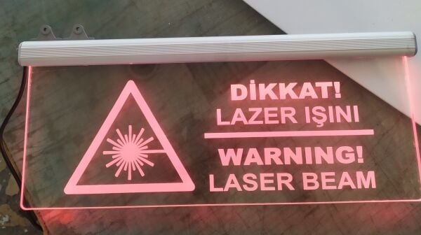 Lazer Işını Işıklı Uyarı Levhası