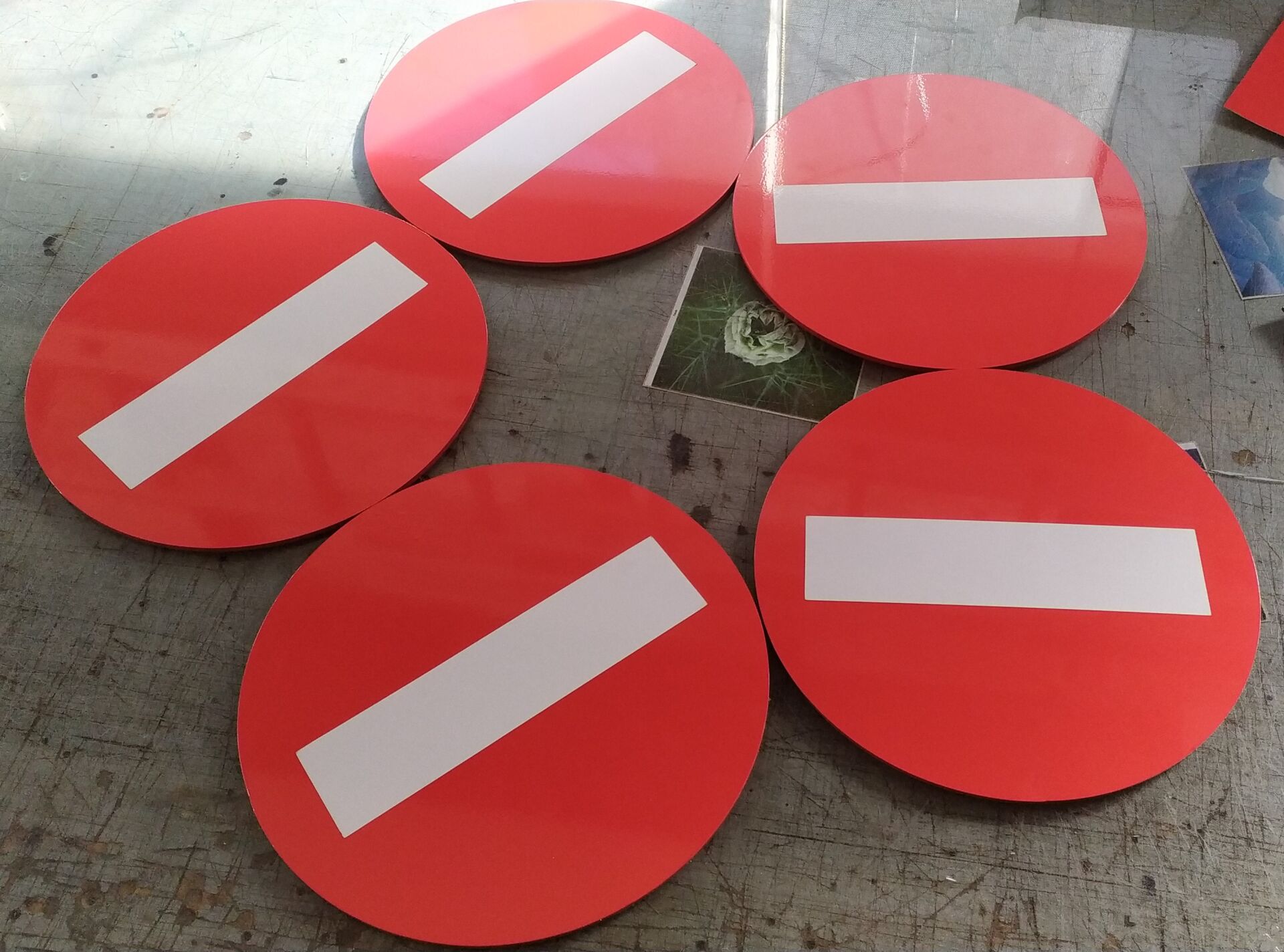 Taşıt Giremez Uyarı levhası